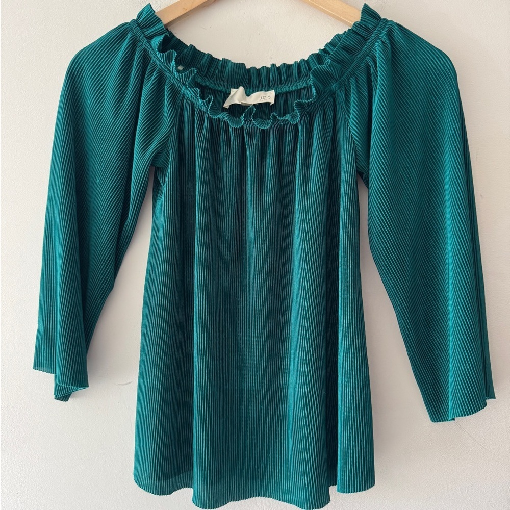 J.O.A. Just One Answer Designer Emerald Green Wide Neck Flare‎ Blouse XS $85